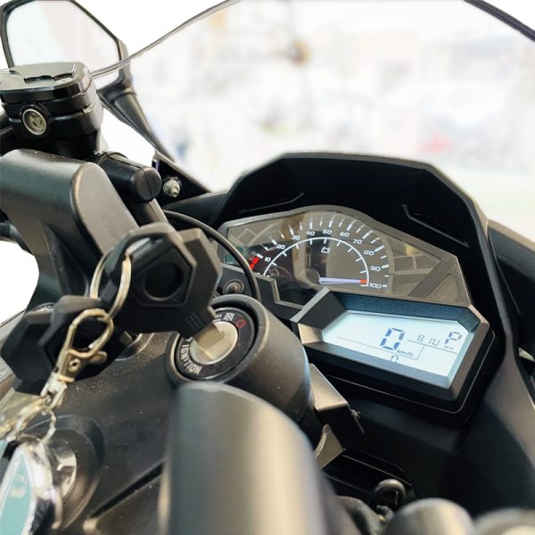 Moto eléctrica deportiva Ebroh Bravo CR