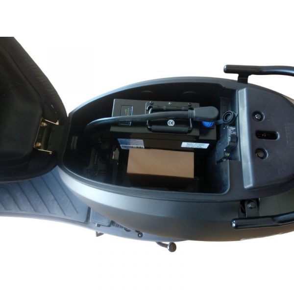 Scooter a batería eléctrico Ebroh Spum-on 2.1 kW