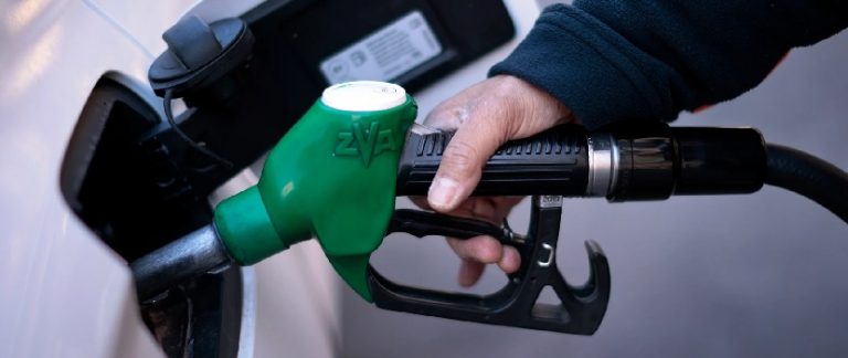 Lee más sobre el artículo ¿Por Qué Mi Coche Consume Más Combustible? Guía Completa para Reducir el Consumo en Vinaròs y Alrededores