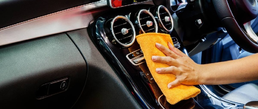 como mantener limpio el coche por dentro