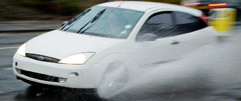 coche perdiendo el control