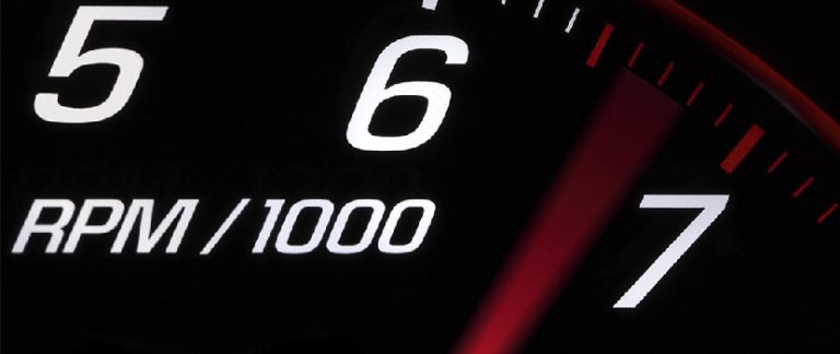 Lee más sobre el artículo ¿Qué Pasa si el Coche va a Altas Revoluciones en Frío?